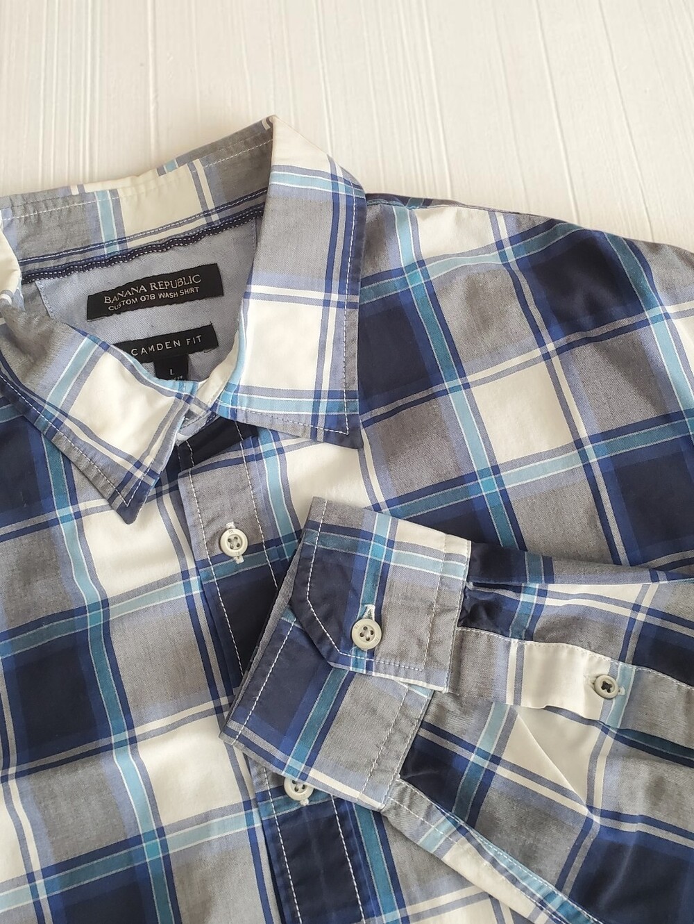 Banana Republic Camden Fit Men’s Blue and Gray Plaid Button‑Down Shirt Large